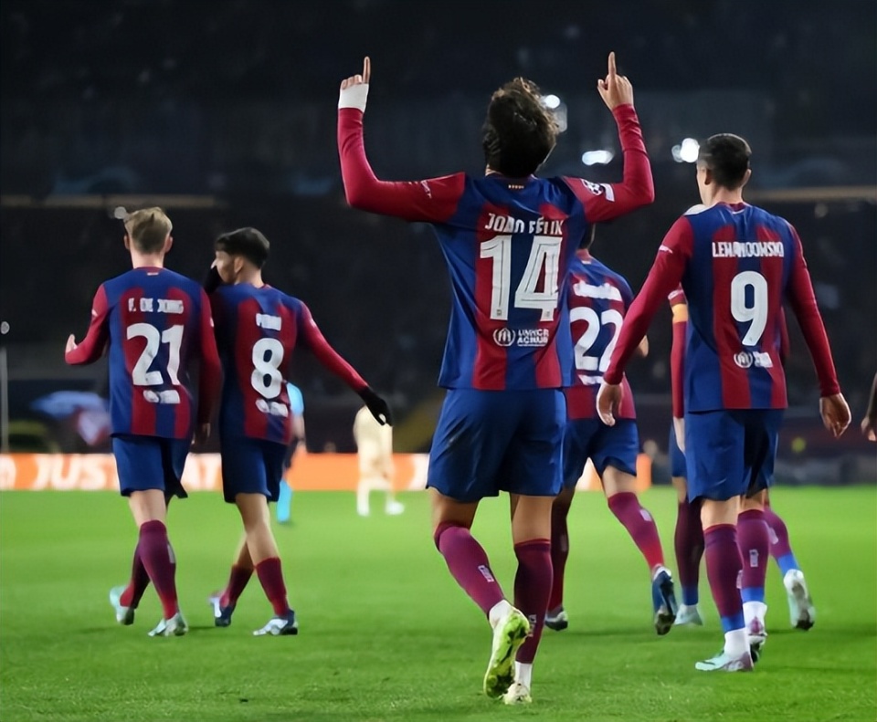 优德体育入口 -赛后体能课后，北京首钢门线救险备战葡超，媒体盛赞，团队化学反应显著(北京首钢冰球馆举办)