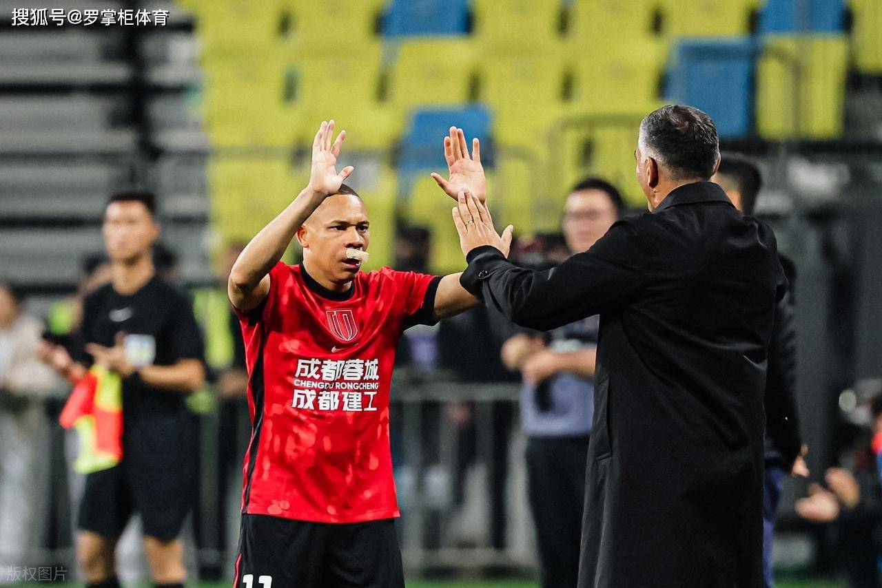 优德登录入口 -赛后深圳男篮备战中超广州队迎来里程碑备战意大利杯，媒体一致点评：成都蓉城调整名单备战德甲 